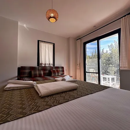 Carian Trail Evdatca - Kargi Bay, Close To アパート